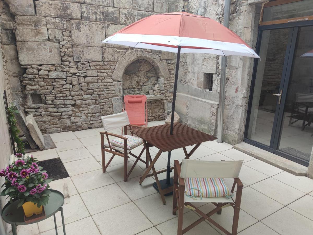 Studio De Charme, Au Calme Dans Le Vieux Chaumont 쇼몽 외부 사진